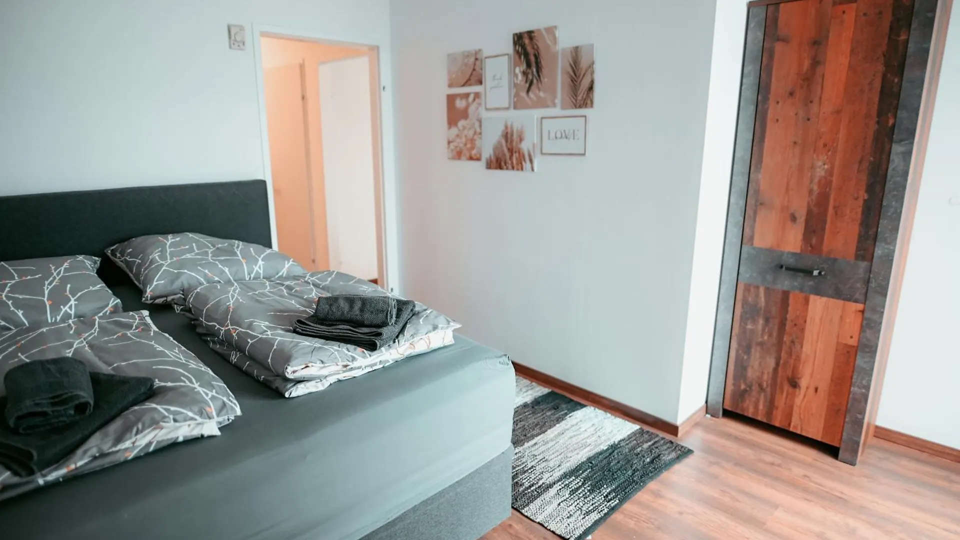 Vienna Shopping Center 3 Apartment