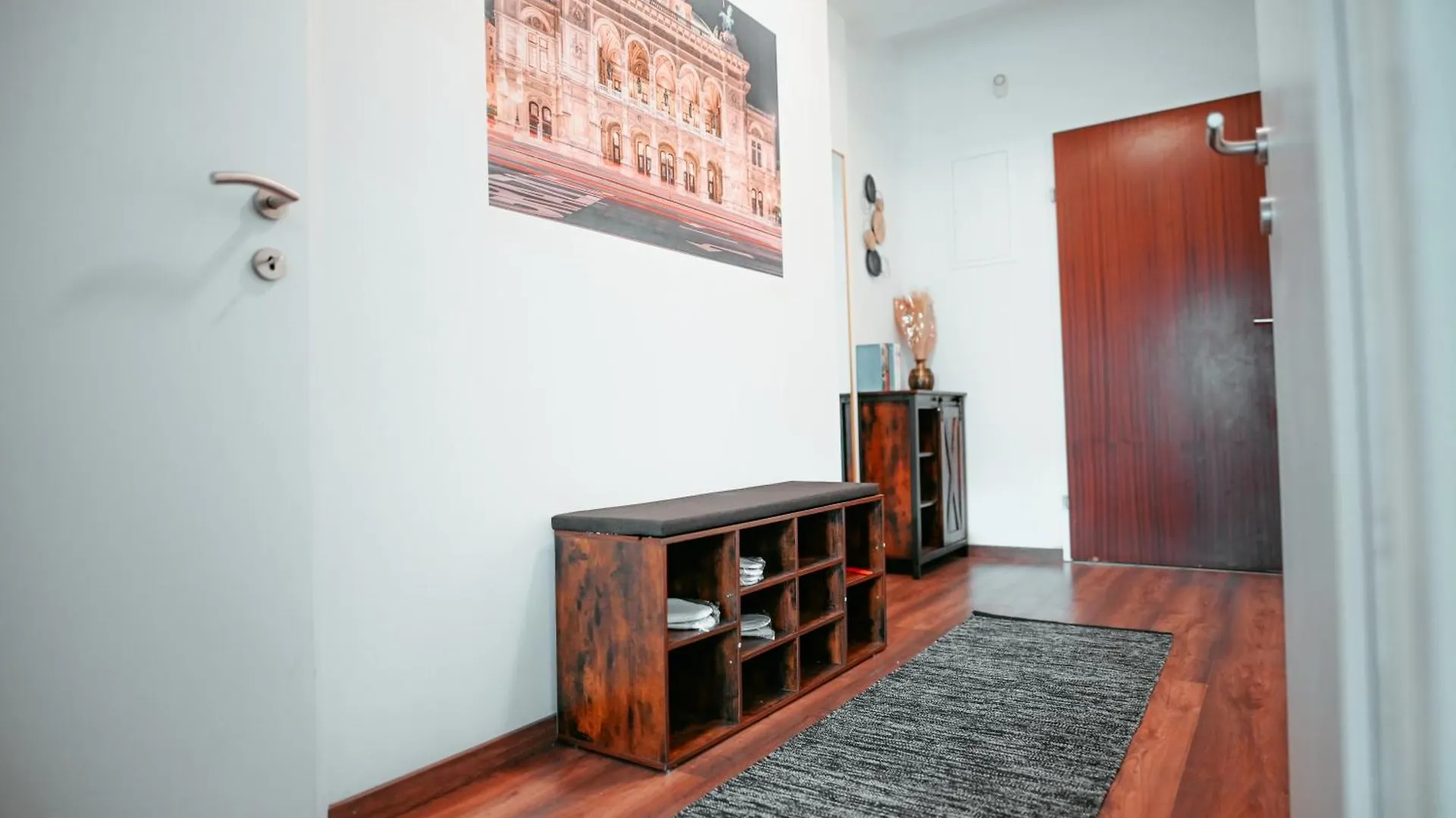 Vienna Shopping Center 3 Apartment