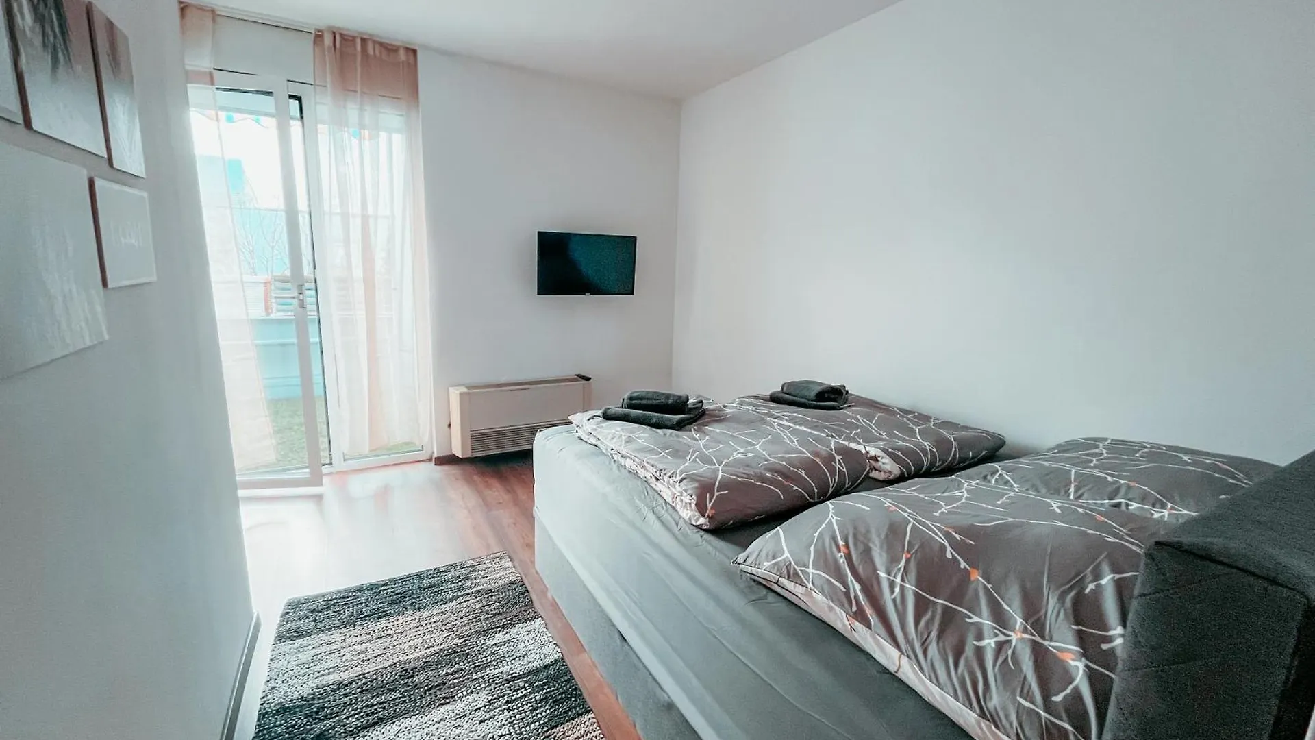 Vienna Shopping Center 3 Apartment